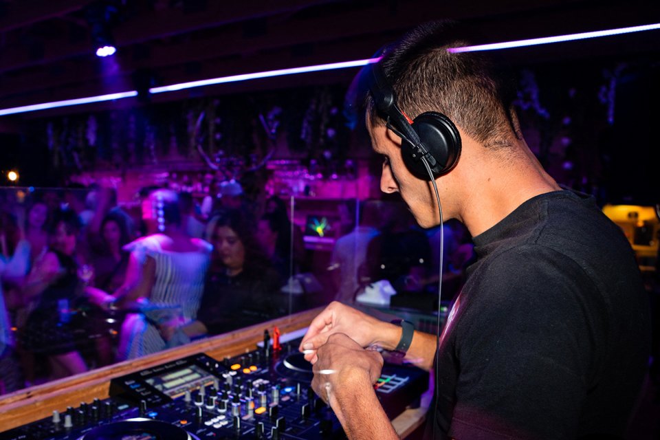 DJ Résident / DJ Guest